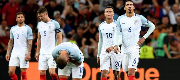 Rooney và đồng đội trước nguy cơ... bị đuổi về nước