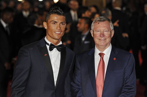Tin thể thao sáng 15/11: Ronaldo vinh danh Sir Alex