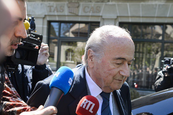 Sepp Blatter và "đồng đội" tham nhũng số tiền lên tới 55 triệu bảng