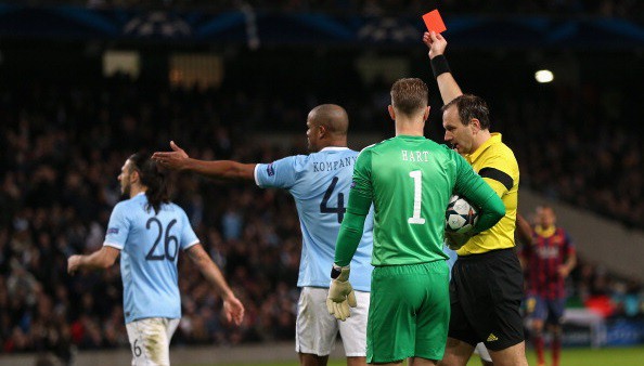 Trọng tài là CĐV Man Utd... sẽ được bắt trận Man City