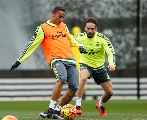 02h30 (21/03), Real - Sevilla: Chọn Carvajal hay Danilo?
