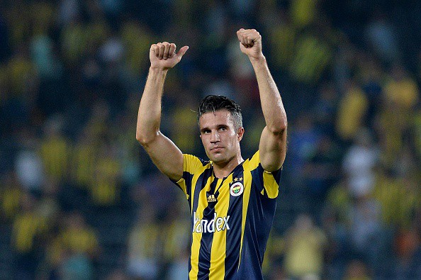 00h00 (17/02), Fenerbahce - L.Moscow: Van Perie hơn toàn đội M.U