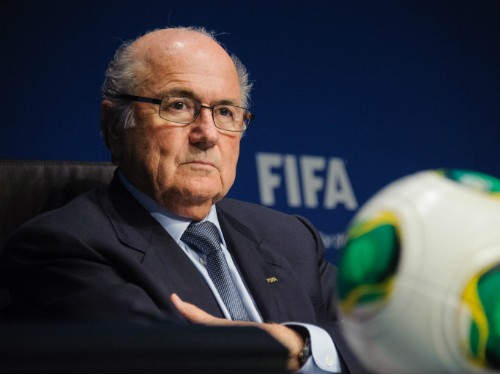 Vì tiền, FIFA sẽ cho phép quảng cáo trên áo ĐTQG?