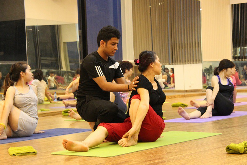 Yoga Therapy - Phương pháp điều trị hiệu quả bệnh đau xương khớp