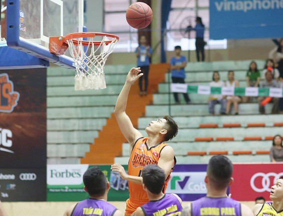 Video kết quả: Joly bị truất quyền thi đấu, DN Dragons thắng kịch tính HCMC Wings
