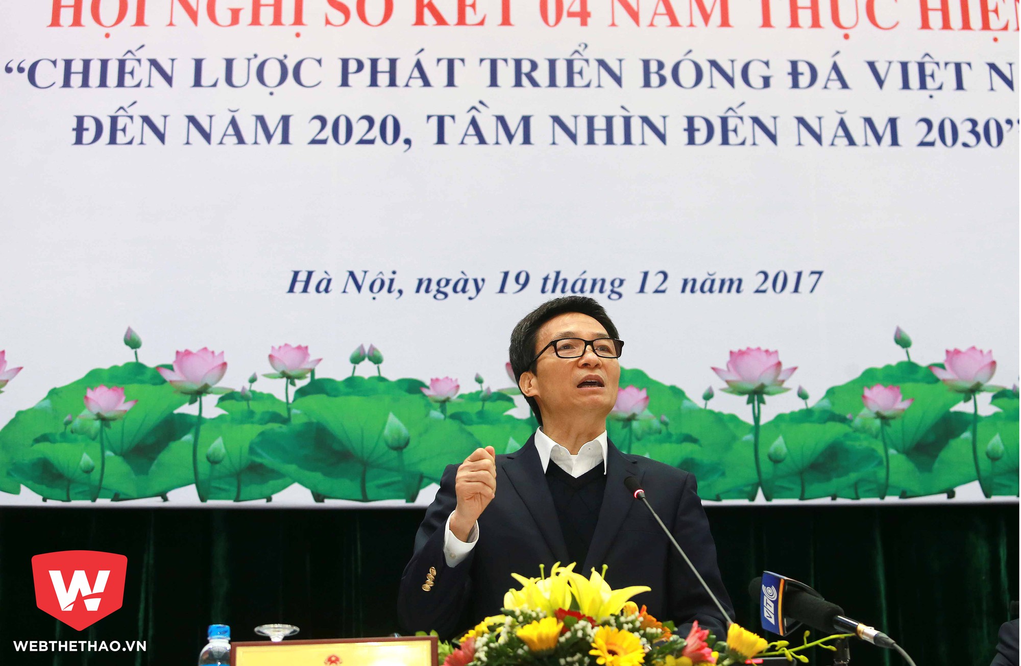 Phó Thủ tướng Vũ Đức Đam chất vấn Trưởng Ban trọng tài VFF