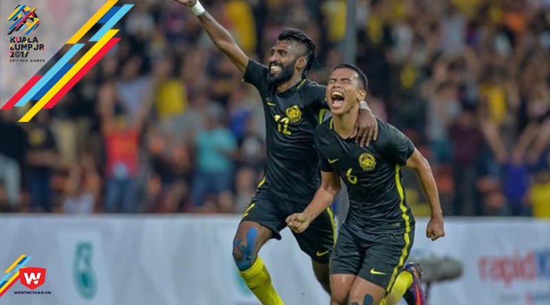 SEA Games 29: Ghi 2 bàn sau 2 phút, Malaysia giành vé vào bán kết
