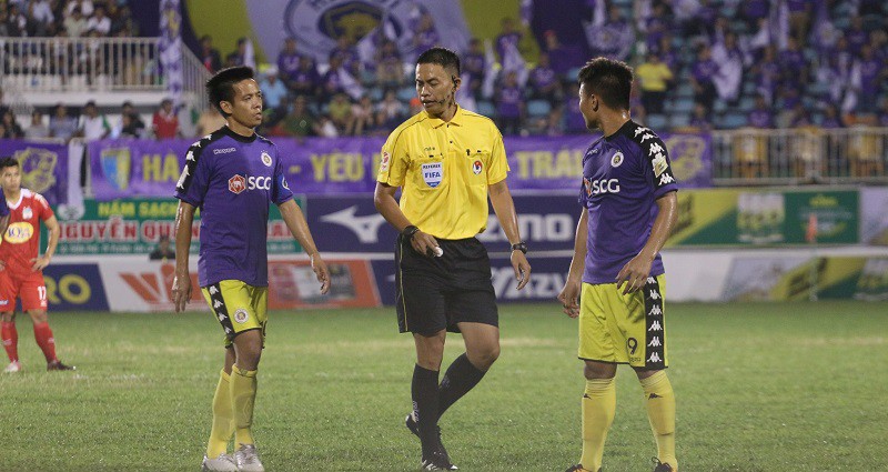 Video kết quả: HAGL hòa kịch tính Hà Nội FC trong ngày trọng tài gây tranh cãi