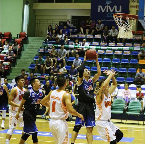 Video: Đạt "doc" tỏa sáng, Hanoi Buffaloes vượt qua DN Dragons