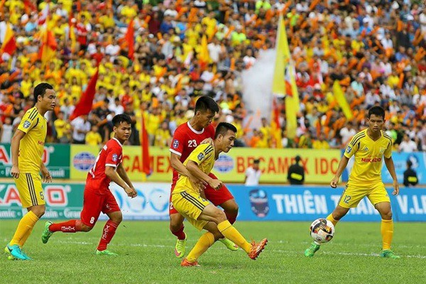 Video kết quả: Phung phí cơ hội, Nam Định FC đánh rơi 3 điểm trên sân nhà