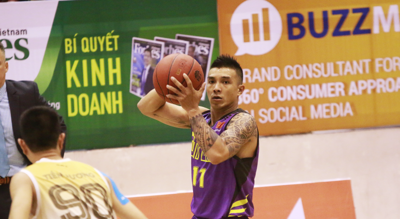 Video kết quả VBA 2017: Hanoi Buffaloes thắng HCMC Wings trong ngày Thái Hưng đổ máu