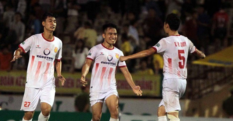 Video: Pha sút phạt thần sầu của Sỹ Minh lọt Top 5 bàn thắng đẹp vòng 7 V.League 2018
