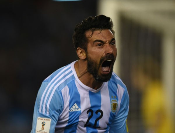 Phớt lờ Chelsea, Lavezzi sang Trung Quốc lĩnh 300 nghìn euro/tuần