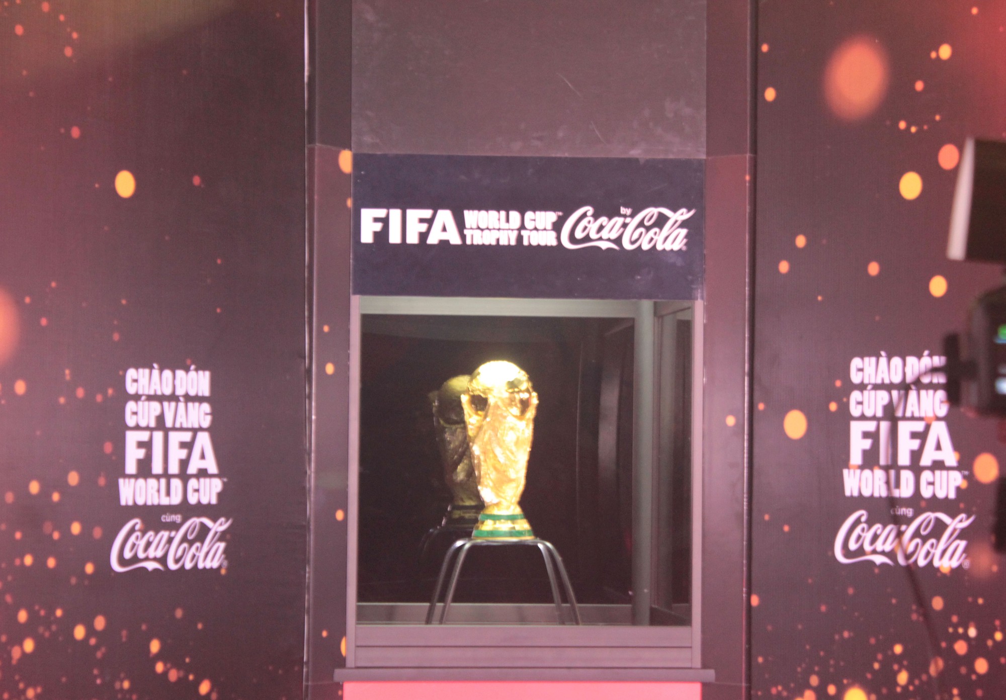 Cúp vàng FIFA “ăn tết” tại Việt Nam