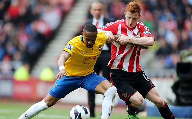 19h45: Truyền hình trực tiếp: Sunderland – Southampton