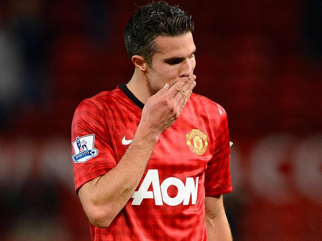 Điểm báo: Aguero bình phục, Van Persie chỉ trích đồng đội