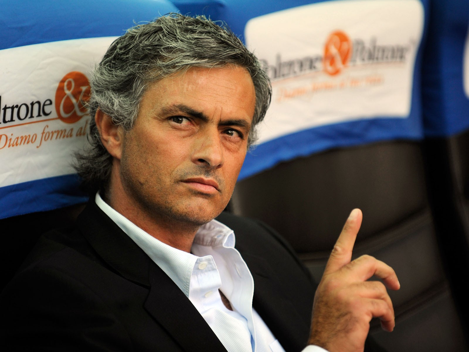 Mourinho làm BLV tại World Cup