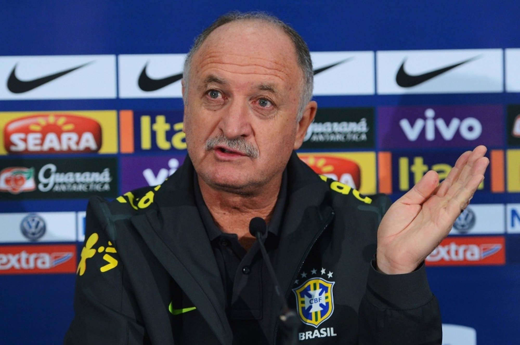 Felipe Scolari: “Sex thoải mái nhưng đừng để chấn thương”
