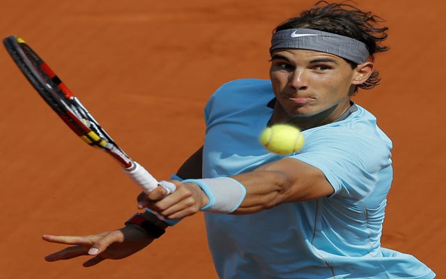 Nadal kéo dài mạch chiến thắng