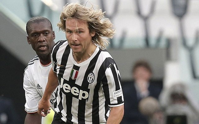 Video: Huyền thoại Real 5-1 huyền thoại Juventus