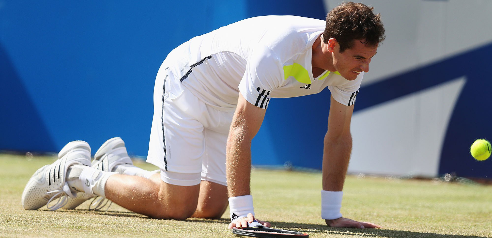 Vòng 3 giải Queen’s Club: Murray ngã đau