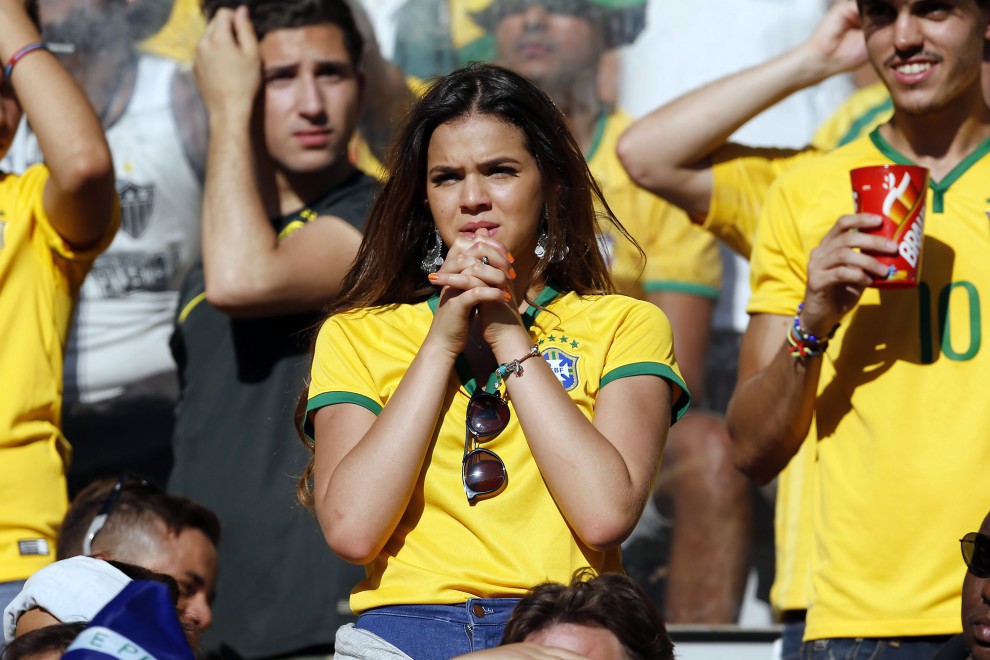 Bruna rớt nước mắt vì Neymar