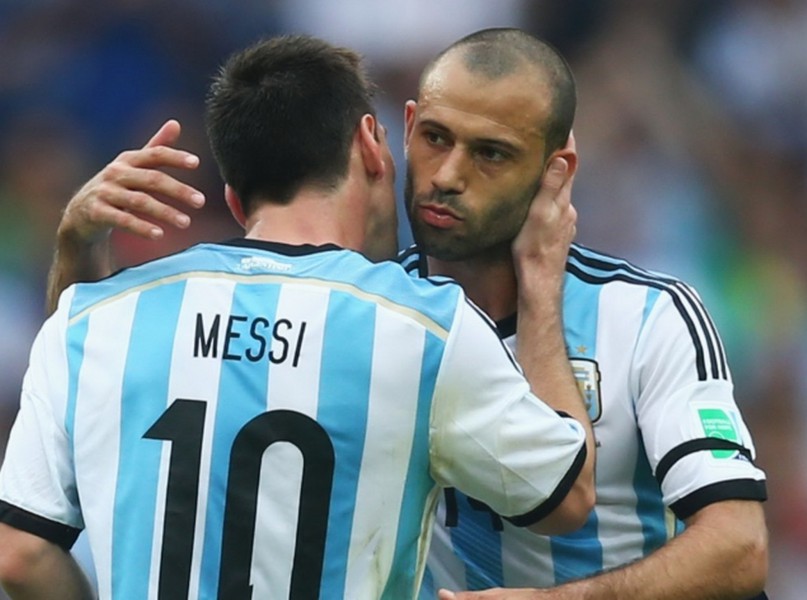 Messi và Mascherano Người anh hùng trong lòng bệnh nhân