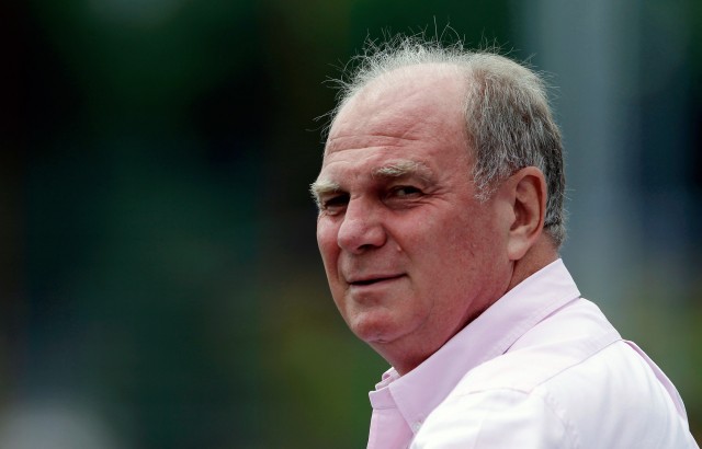 Uli Hoeness nhập viện vì bệnh tim