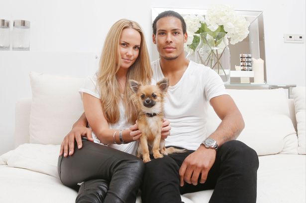 Hậu vệ Hà Lan Virgil van Dijk: Ép bạn gái bỏ nghề diễn viên khiêu dâm để làm y tá