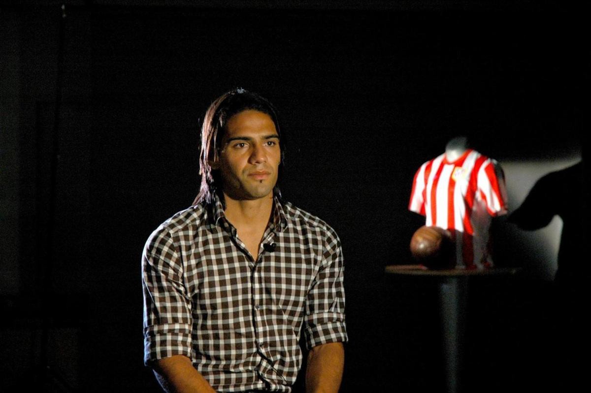 Bí mật của Radamel Falcao: “Mãnh hổ” từng sợ bóng đá