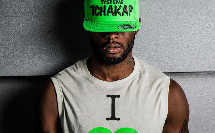 Alex Song tìm niềm vui trong thời trang