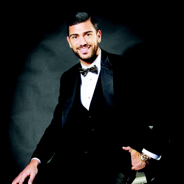 Nghề tay trái của sao: Graziano Pelle trở lại với nghề mộc