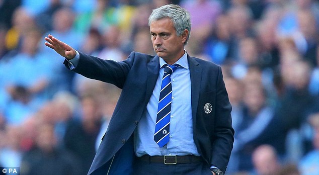 Jose Mourinho: Vô địch xong, vứt huy chương luôn