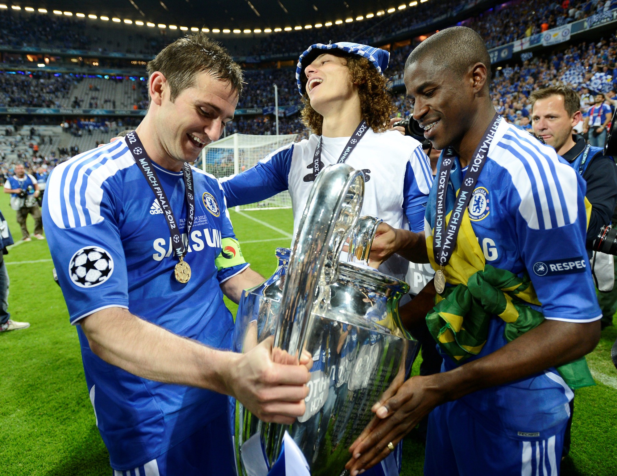 Chelsea: Còn Mourinho, đừng mơ Champions League