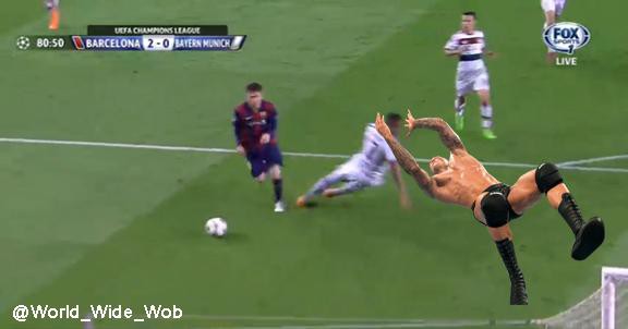 Cú trượt chân của Jerome Boateng qua góc nhìn hài hước