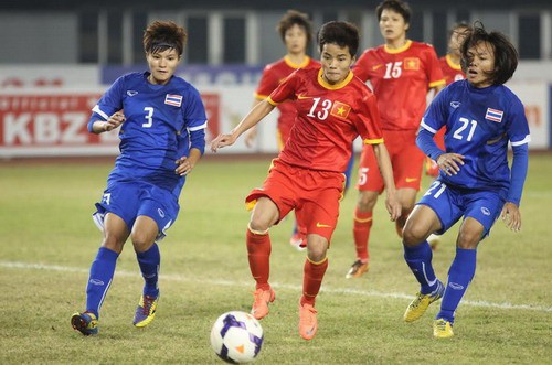 Bóng đá nữ: Việt Nam 1-2 Thái Lan: Nợ chồng nợ