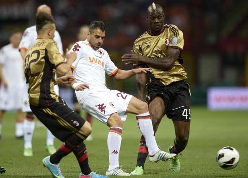 Milan – Roma: Đang bết, cho Milan… chết!