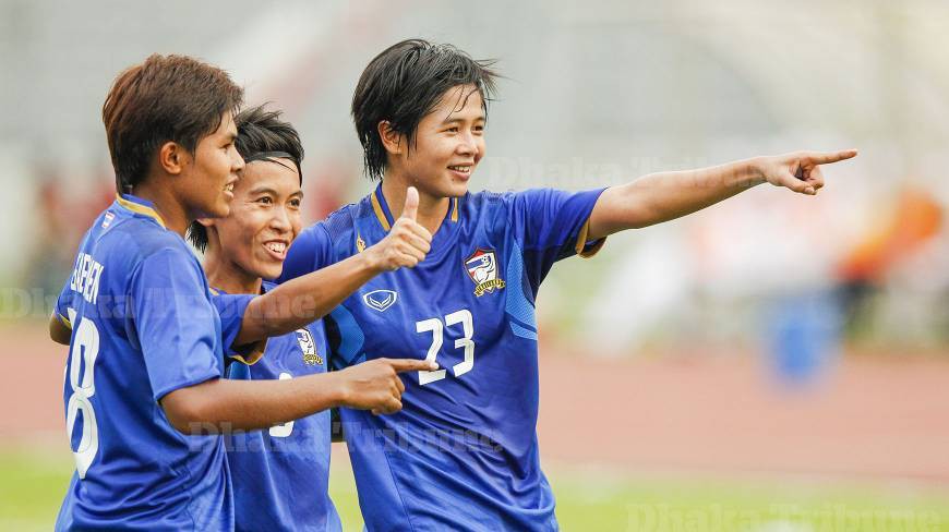 Nisa Romyen có bàn thắng thứ 2 cho tuyển nữ Thái Lan