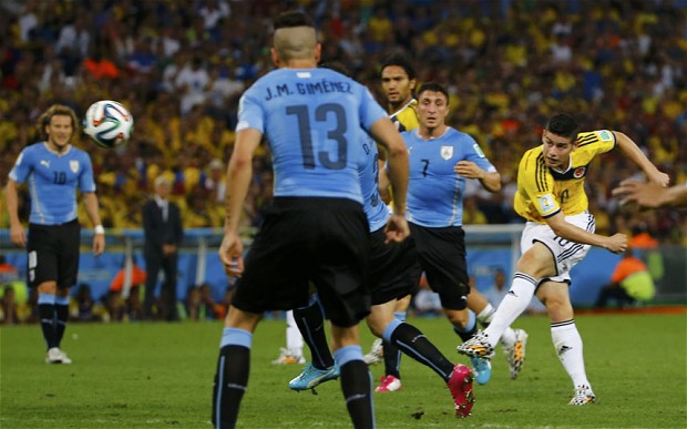 Cầu thủ Hàn Quốc tái hiện siêu phẩm của James Rodriguez tại World Cup