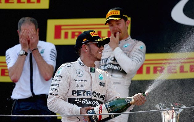 Mercedes xuống nước với Hamilton