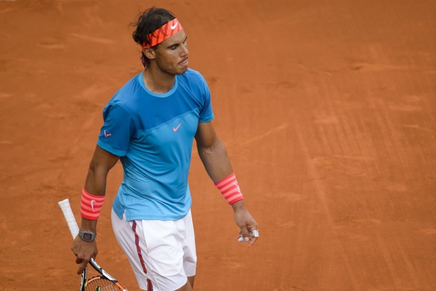 Rafael Nadal: Ngai vàng “Vua đất nện” lung lay
