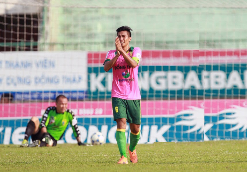 Đình chỉ luyện tập, thi đấu với Duy Khanh