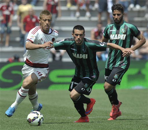 Sassuolo 3-2 AC Milan: Thảm họa trên sân khách