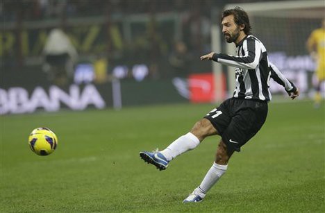 Chiêm ngưỡng lại những pha bóng lãng tử của Andrea Pirlo