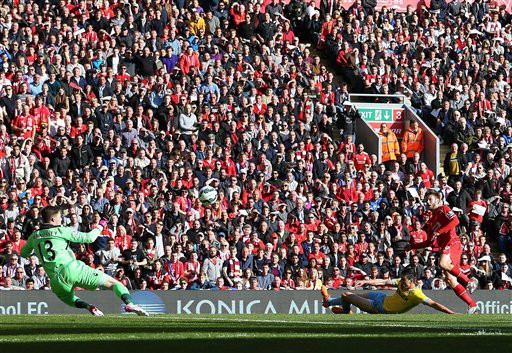 Những pha bóng kỹ thuật nhất vòng 37 Premier League