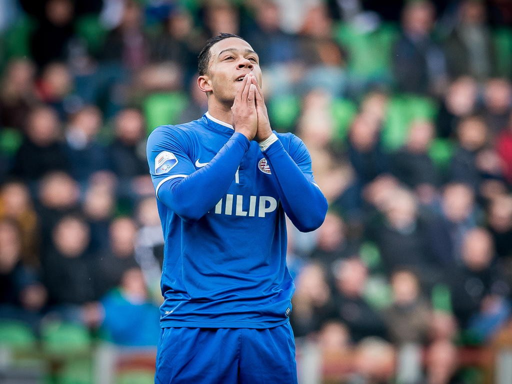 Johan Cruyff: “Depay không được phép giỏi hơn Rooney!”