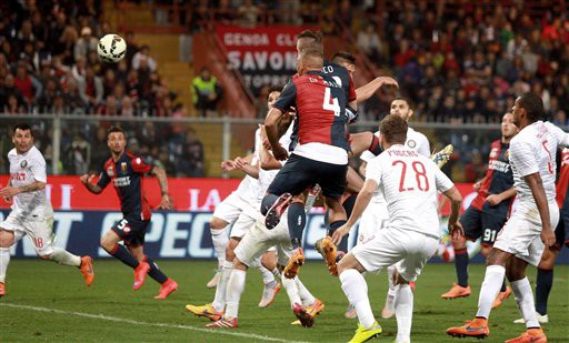 Genoa 3-2 Inter Milan: Chủ vui khách cũng gợn buồn