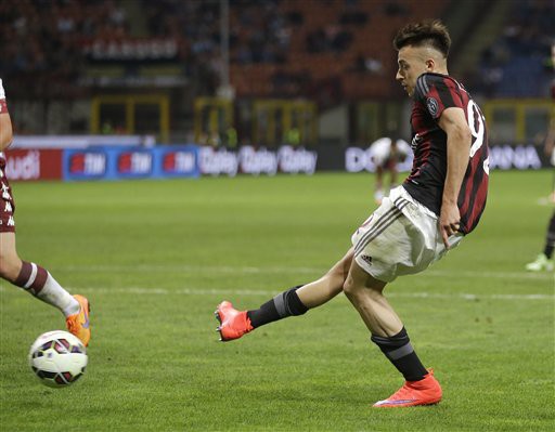 AC Milan 3-0 Torino: Ba điểm tặng CĐV nhà