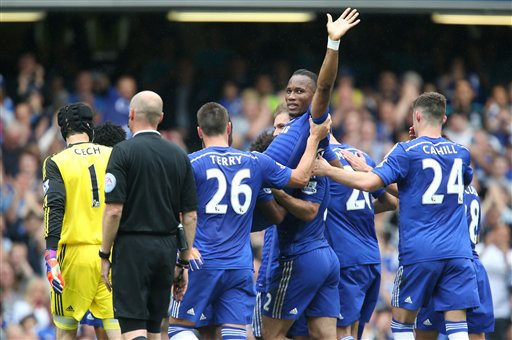 Didier Drogba rời sân theo phong cách của một vị vua