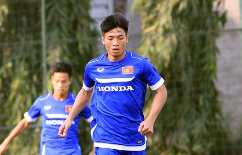 Trung vệ Tiến Dũng: Một ý chí, một tấm gương